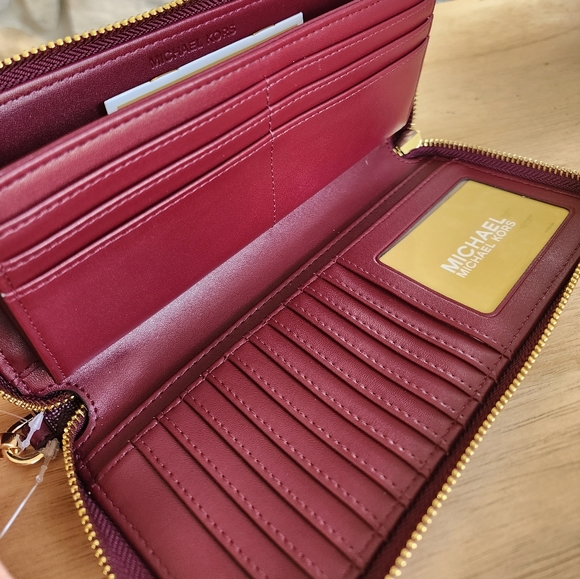 Michael Kors Jet Set Logo LG Wristlet Wallet - Picture 3 of 6